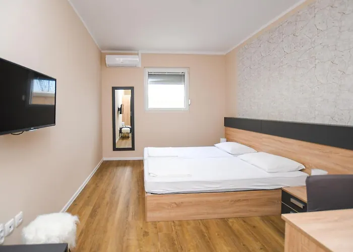 아파트 Danubiana 4 *